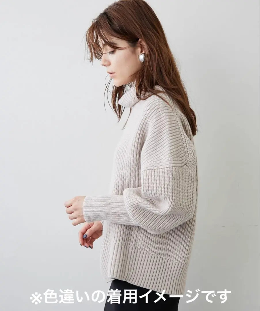 Whim Gazette High-neck knit Off-white Recent years