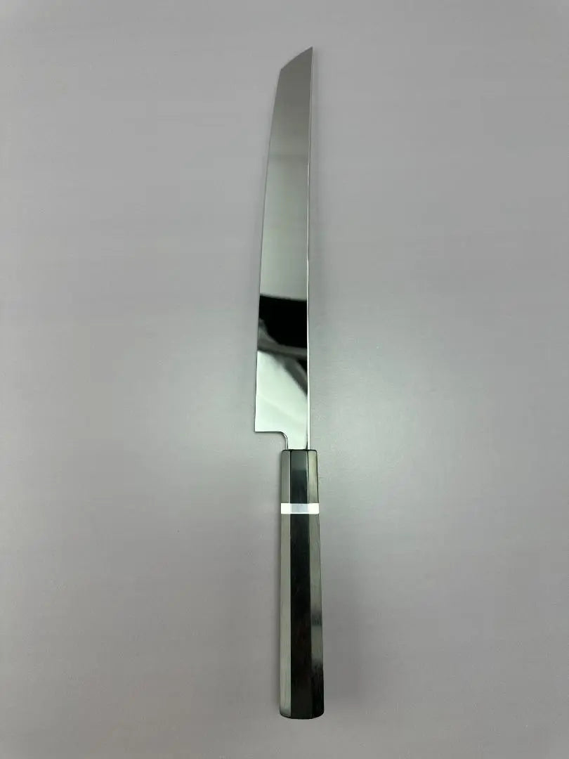 5553 Round-shaped Yanagiba knife, magnitude, ultra mirror finish, sashimi knife, Japanese knife, ebony buffalo octagonal pattern