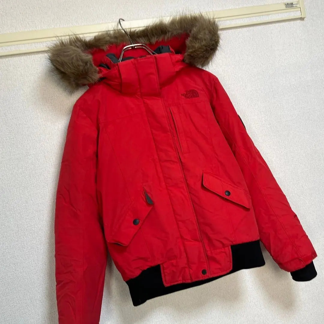 North Face] McMade Bomber Jacket Down Red Hombro Logo Fake Far 2R | ノースフェイス】マクマードボンバージャケット ダウン赤 肩ロゴフェイクファー２R