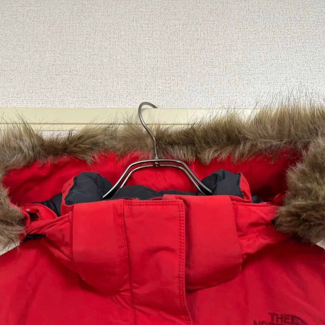 North Face] McMade Bomber Jacket Down Red Hombro Logo Fake Far 2R | ノースフェイス】マクマードボンバージャケット ダウン赤 肩ロゴフェイクファー２R