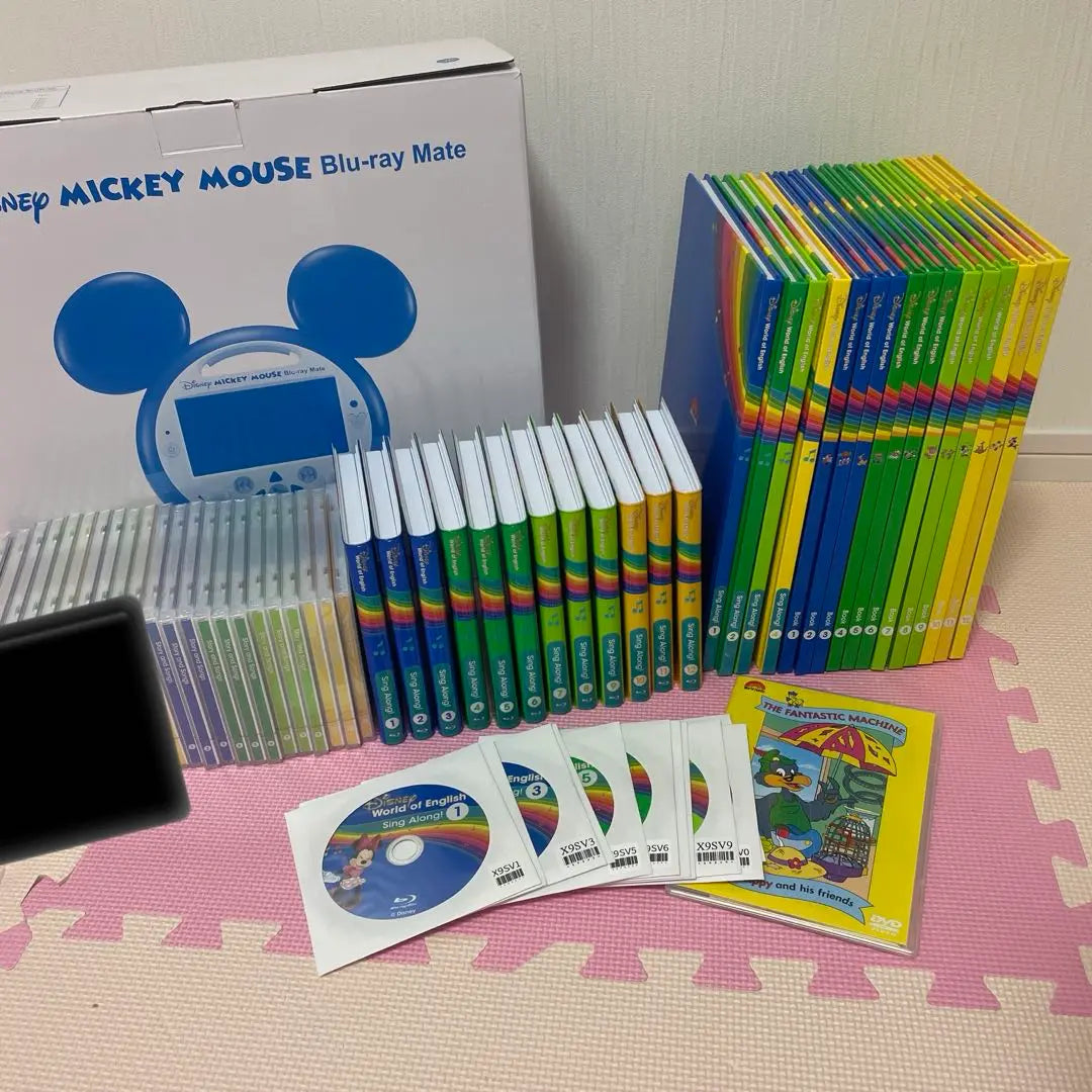 Disney World of English Blu-ray Mate Set