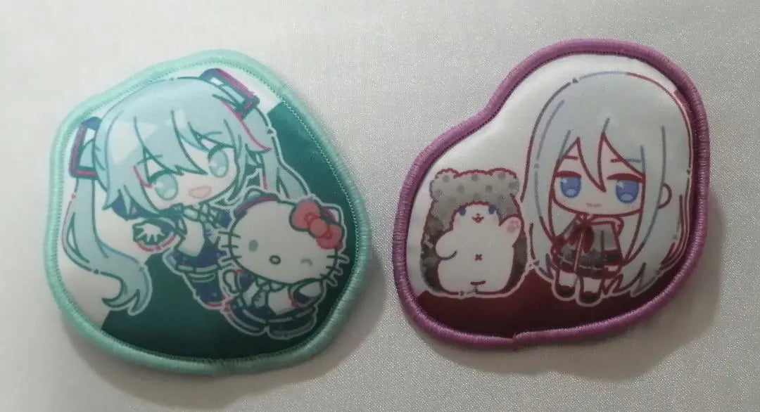 [Price reduction] Procececa Miku Sanrio fluffy badge set ★ | 【値下げ中】プロセカ　ミク　奏　サンリオ　ふわふわバッジ　セット★