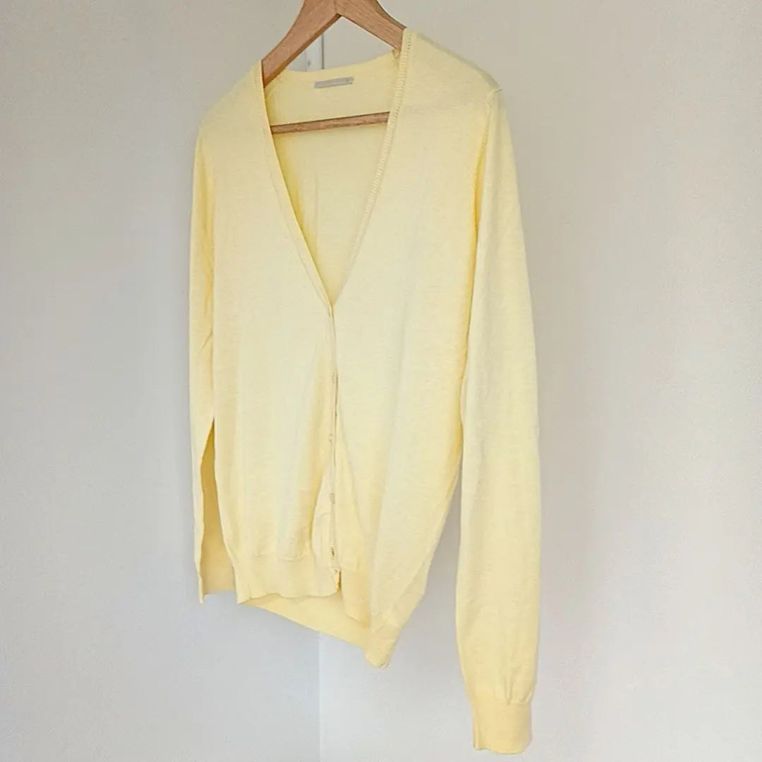 Uniqlo Good condition V-neck cardigan L yellow 246-6