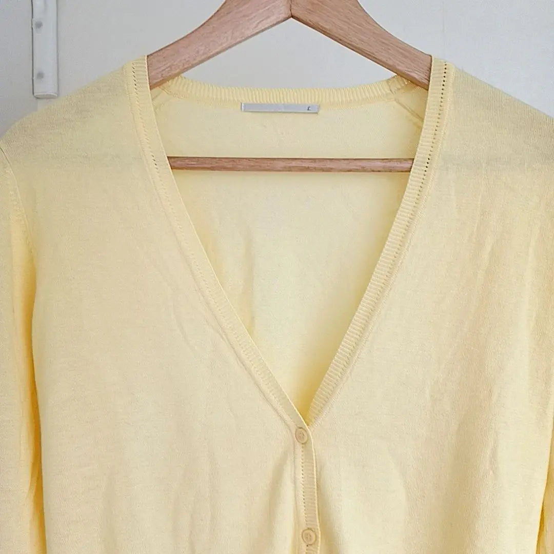 Uniqlo Good condition V-neck cardigan L yellow 246-6