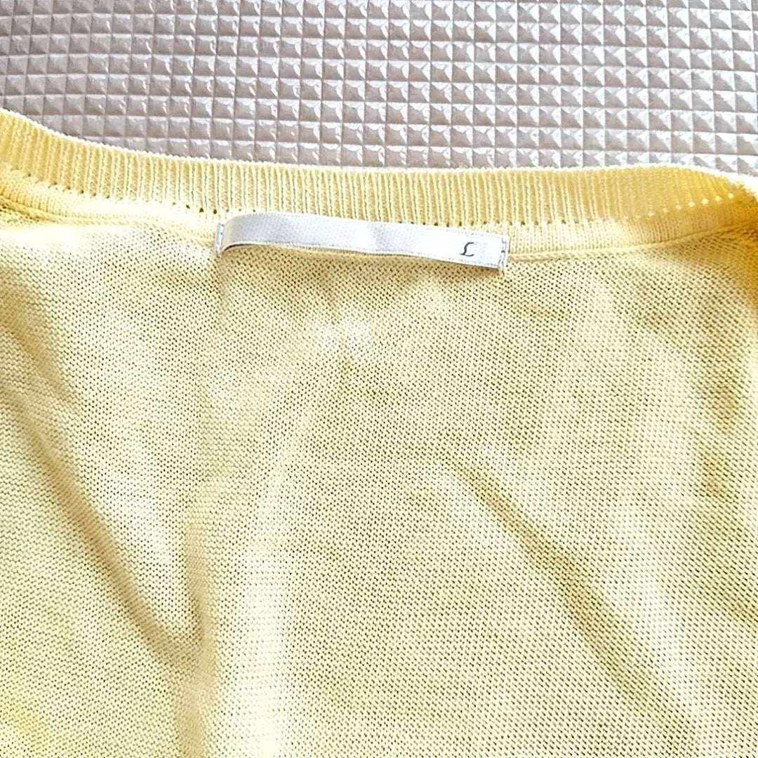 Uniqlo Good condition V-neck cardigan L yellow 246-6