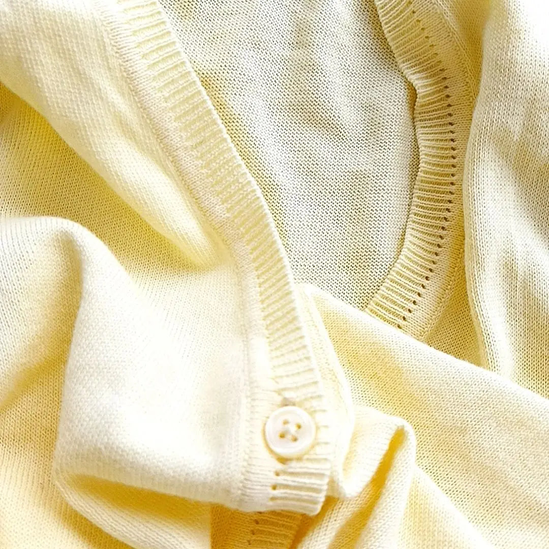 Uniqlo Good condition V-neck cardigan L yellow 246-6