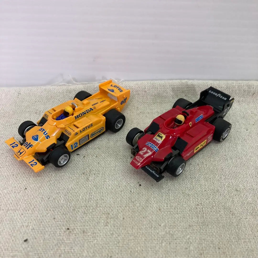 [2-piece set ★ Retro] Super Circuit Racing Car Mini Car Ferrari