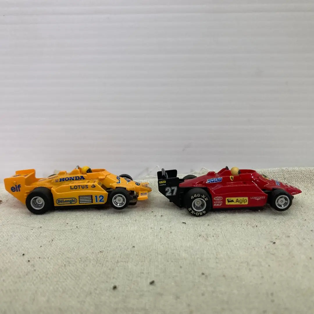 [2-piece set ★ Retro] Super Circuit Racing Car Mini Car Ferrari