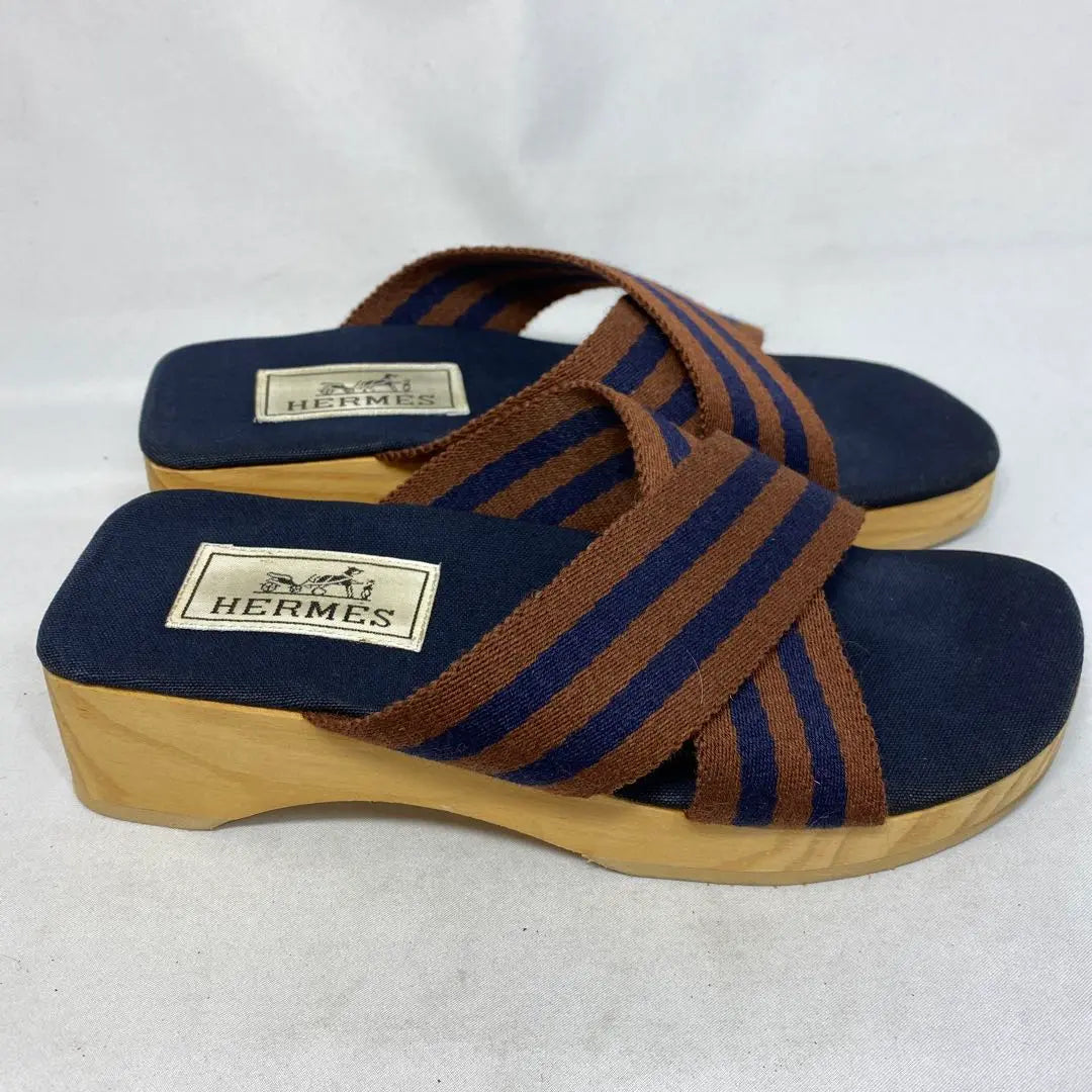 Sandalias de madera color azul marino Hermes Talla: "35" Aproximadamente 22,5 cm