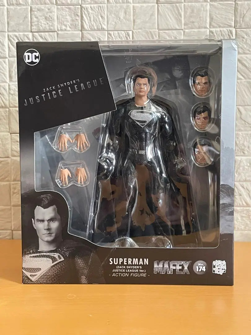 MAFEX Superman Justice League Snyder Cut