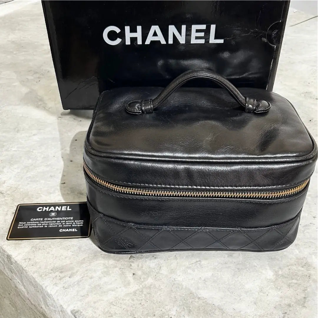 Chanel Chanel Vanity Makeup Pouch Guarantee Card | CHANEL シャネル　バニティ　化粧ポーチ　ギャランティカード付き