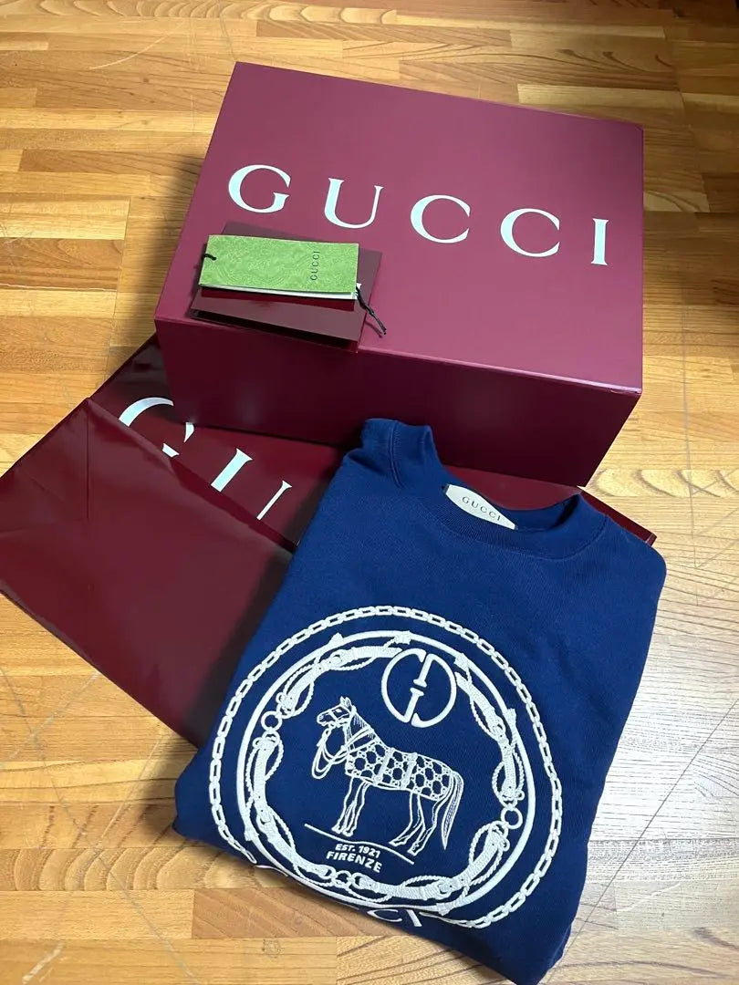 New product price: 160,000 tags included GUCCI Sweatshirt Navy