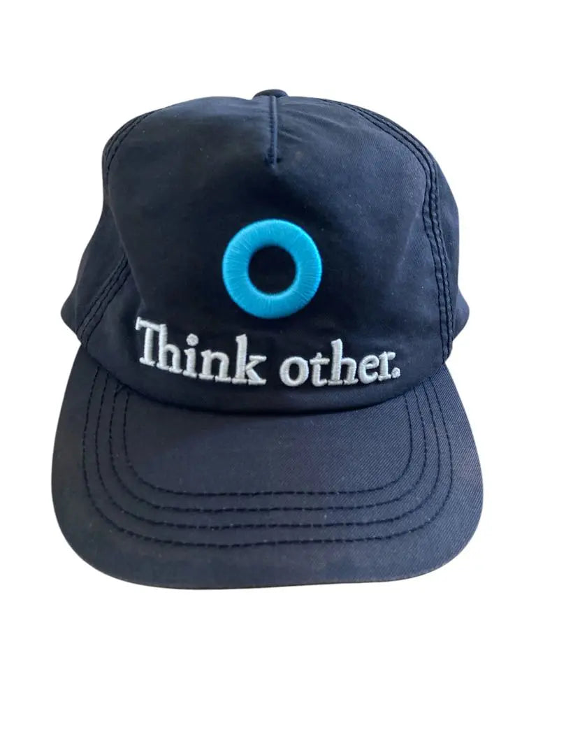 [Collaboration] Think other. Cap Black