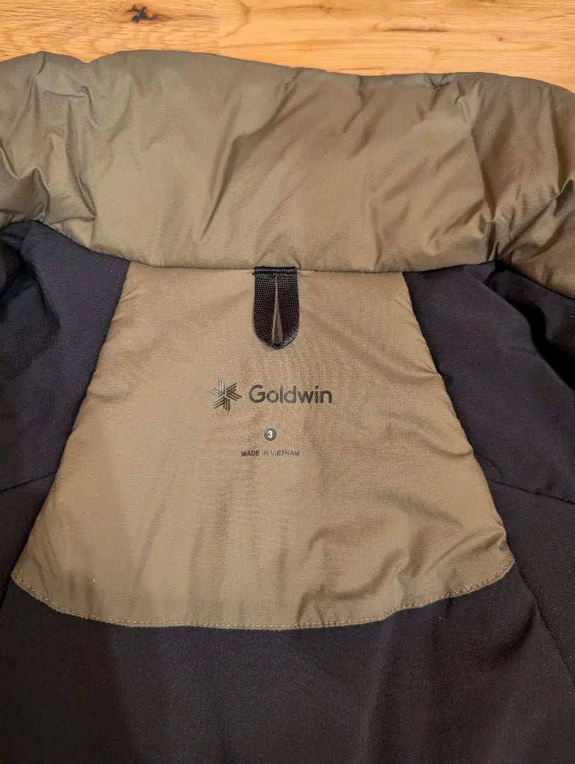 Good condition GOLDWIN Gore-Tex Wind Stopper Puffy