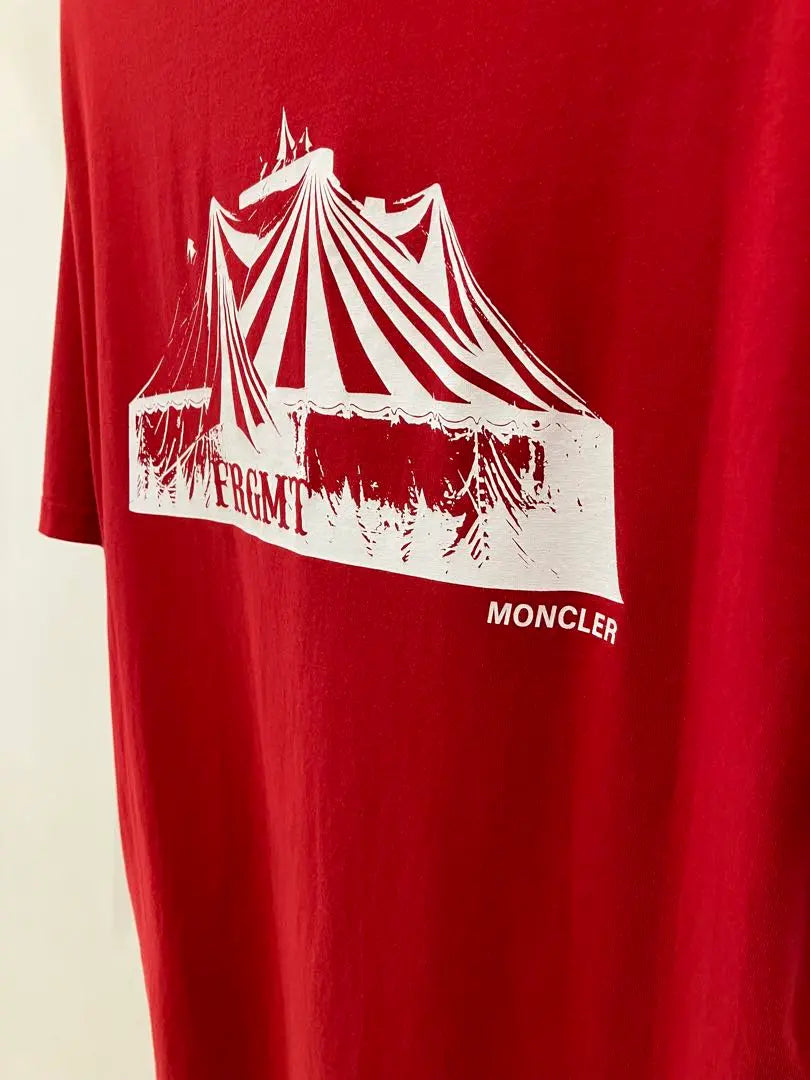 MONCLER Camiseta con fragmento de Moncler | Camiseta MONCLER モンクレール フラグメント