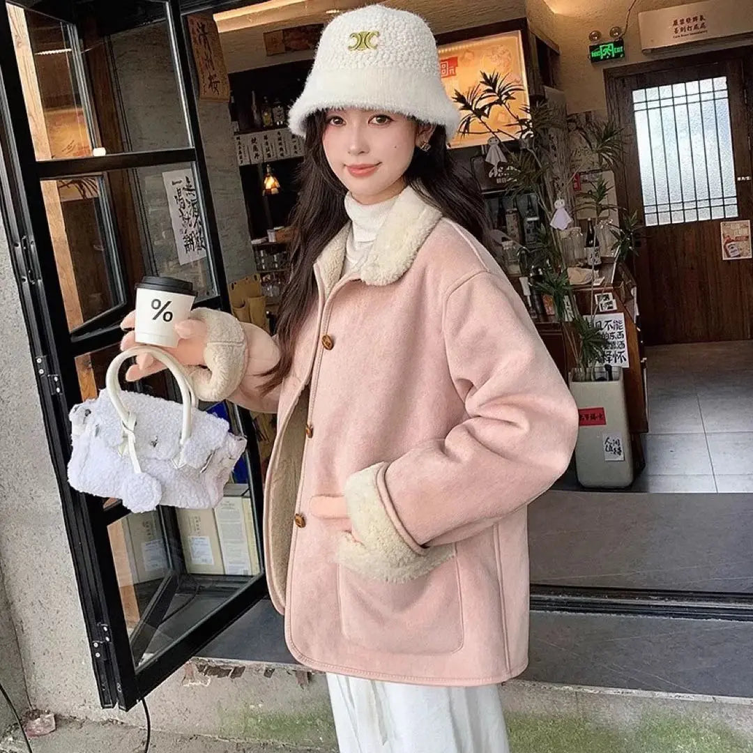 A relaxed, simple outerwear in winter♪ Perfect for going out