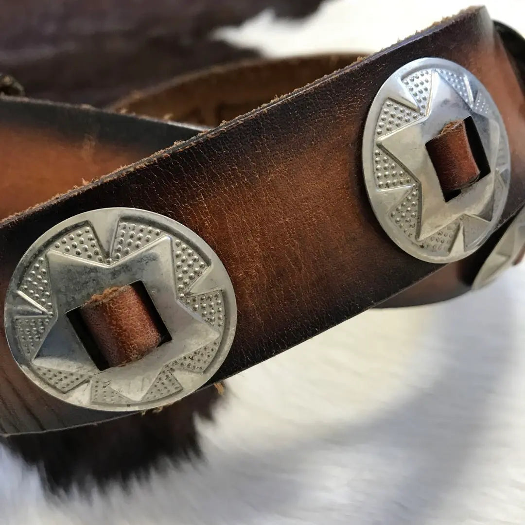 70's vintage! Star pattern star design genuine leather concho belt