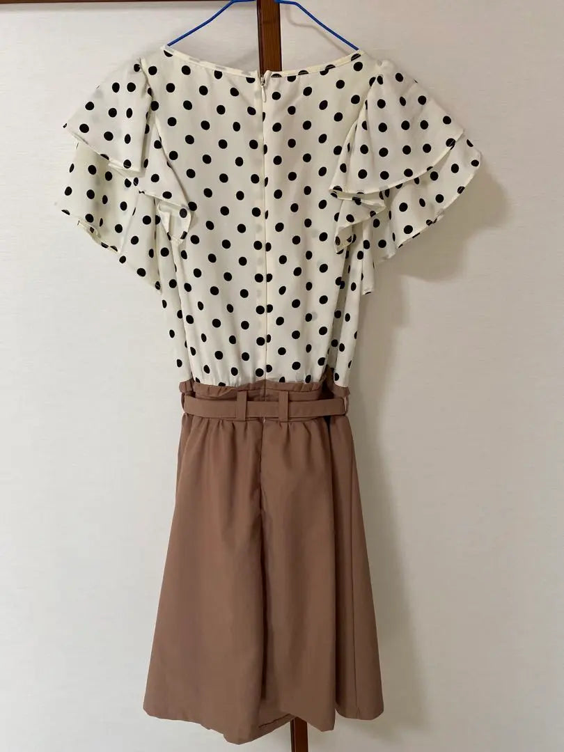 Minimal Minimal Polka Dot Ruffle Short Sleeve Knee Length Dress