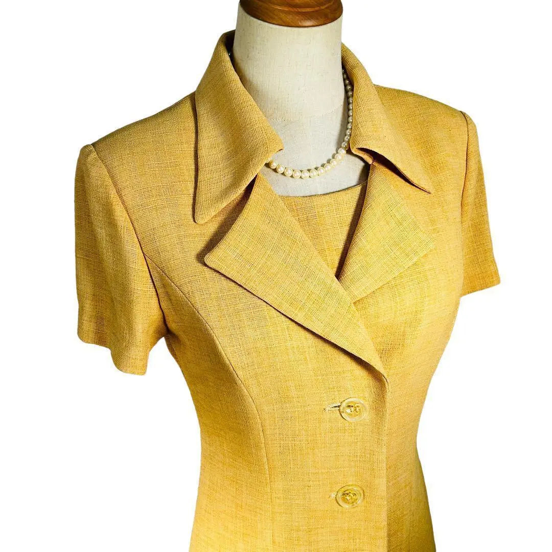 Conjunto de una pieza y chaqueta BOWLER, manga corta, amarillo, con cinturón