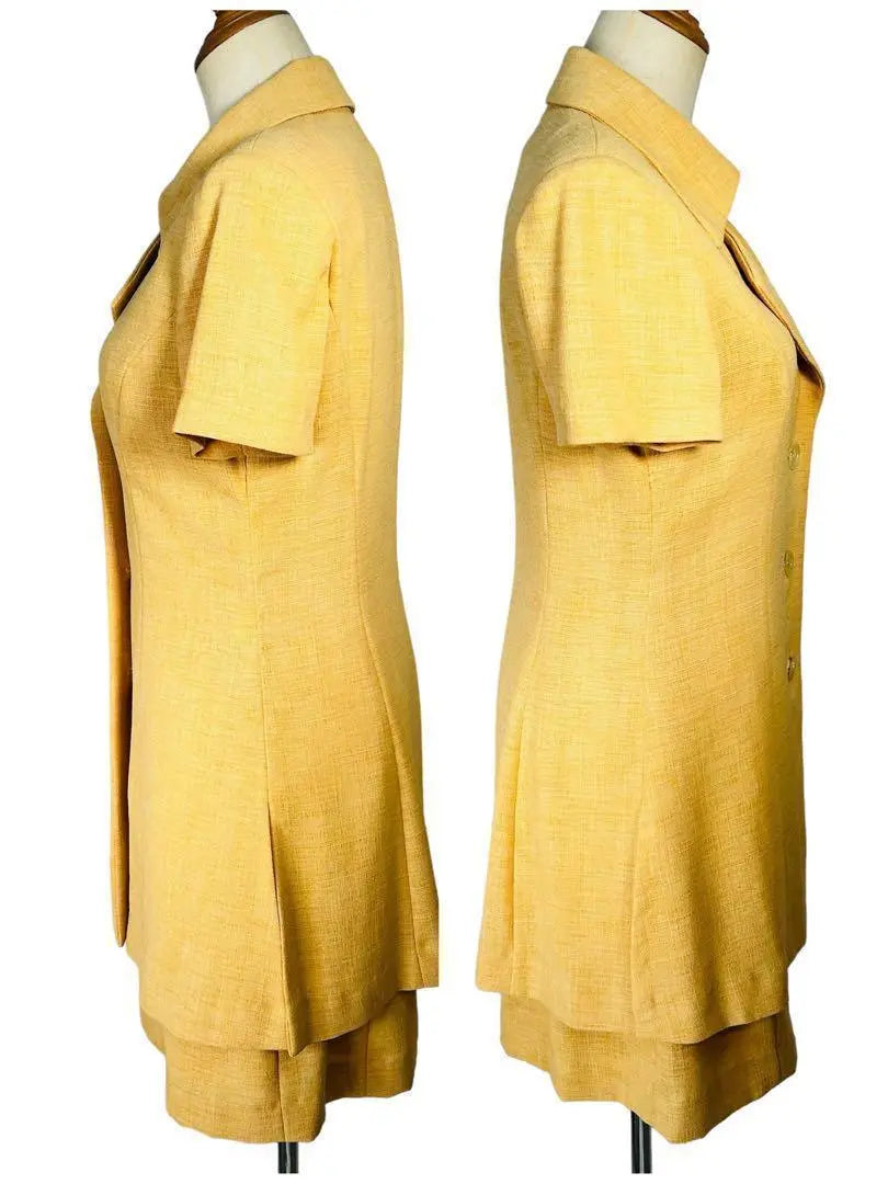 Conjunto de una pieza y chaqueta BOWLER, manga corta, amarillo, con cinturón