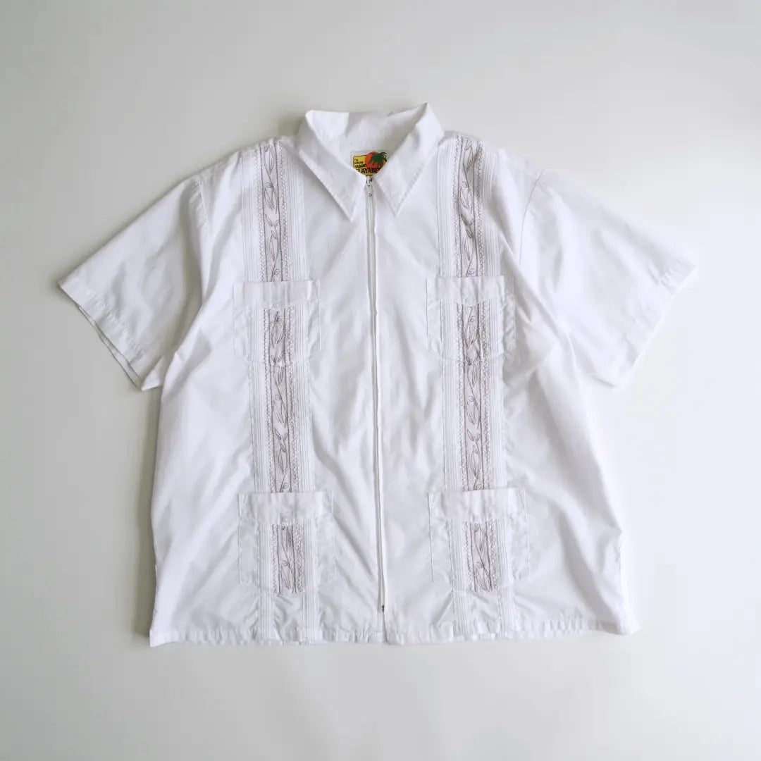 Embroidered design, short sleeve full zip Cuban shirt, white, XL, box silhouette, old clothes