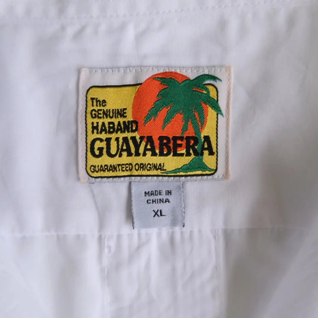 Embroidered design, short sleeve full zip Cuban shirt, white, XL, box silhouette, old clothes