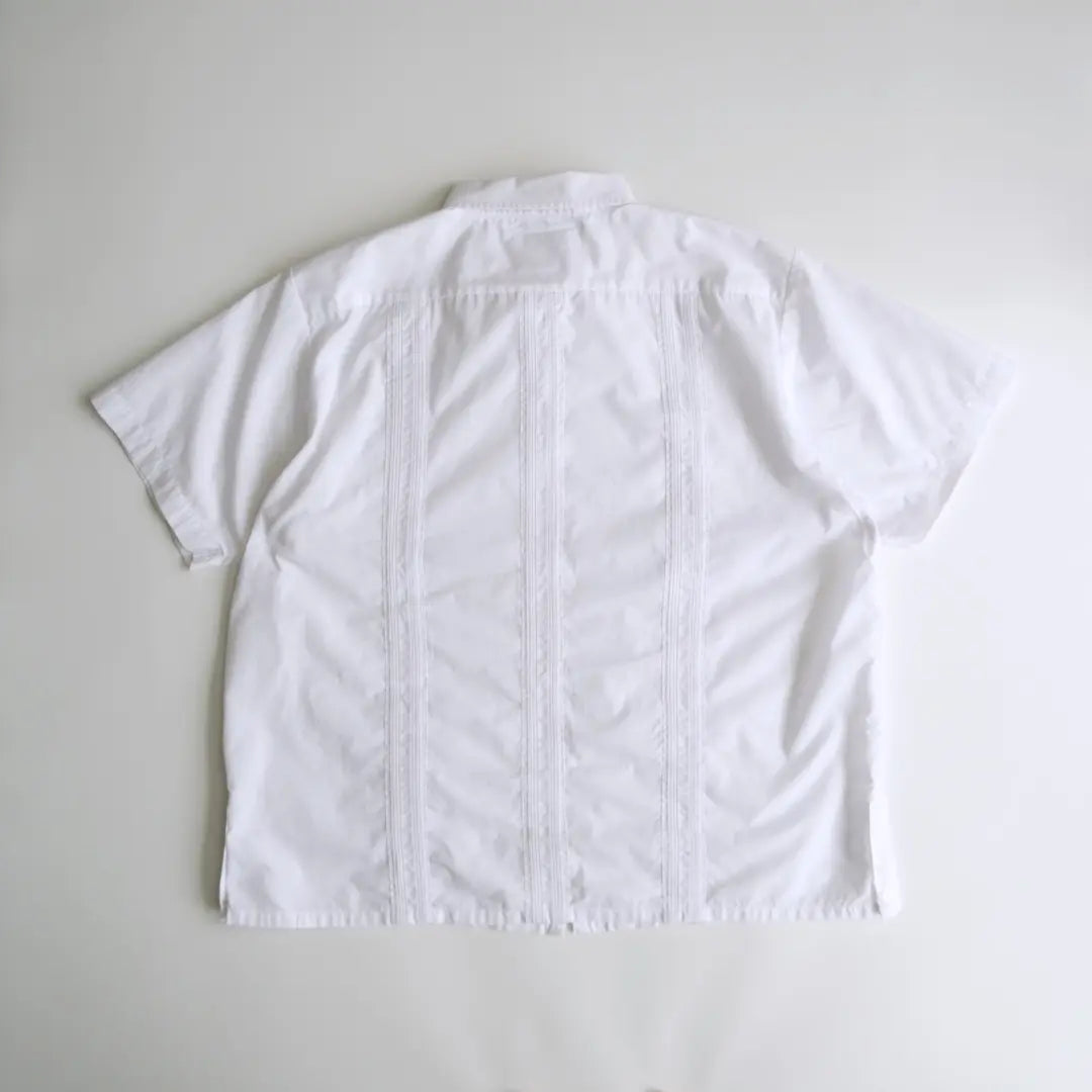 Embroidered design, short sleeve full zip Cuban shirt, white, XL, box silhouette, old clothes