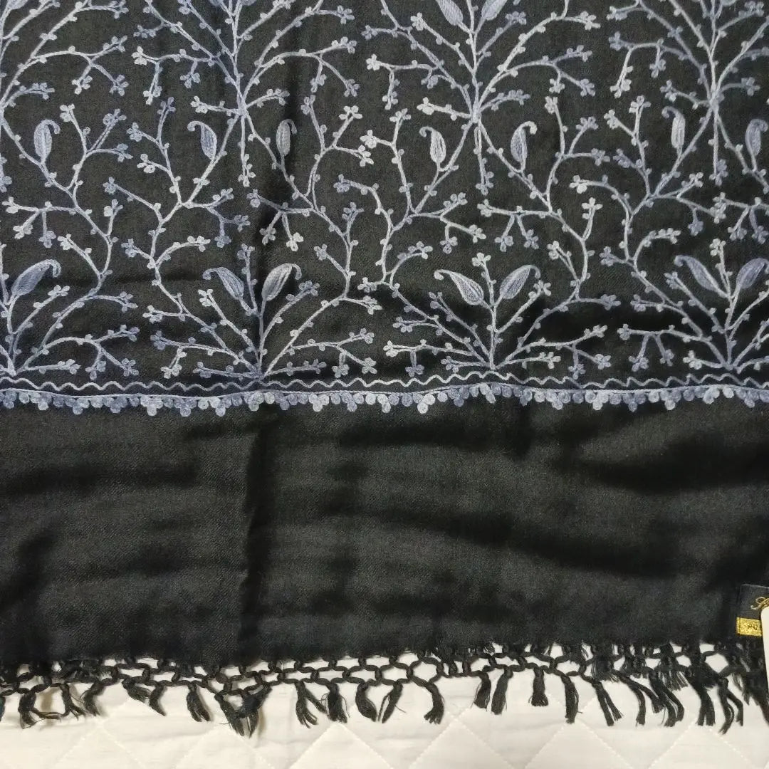 Nazuki Silk Embroidered Stole