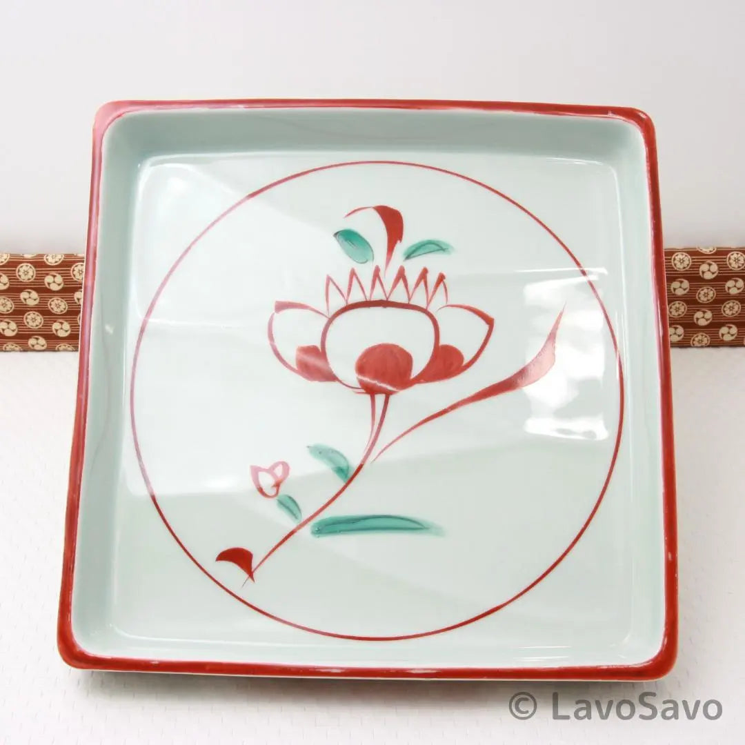 ☆Retro☆ Old font Tachiyoshi Tachiyoshi Akishou Aka-ekichrich Square plate 24cm square No box Scratched | ☆レトロ☆ 旧字体 橘吉 たち吉 吉祥 赤絵菊 角皿 24cm角 箱なし 傷あり