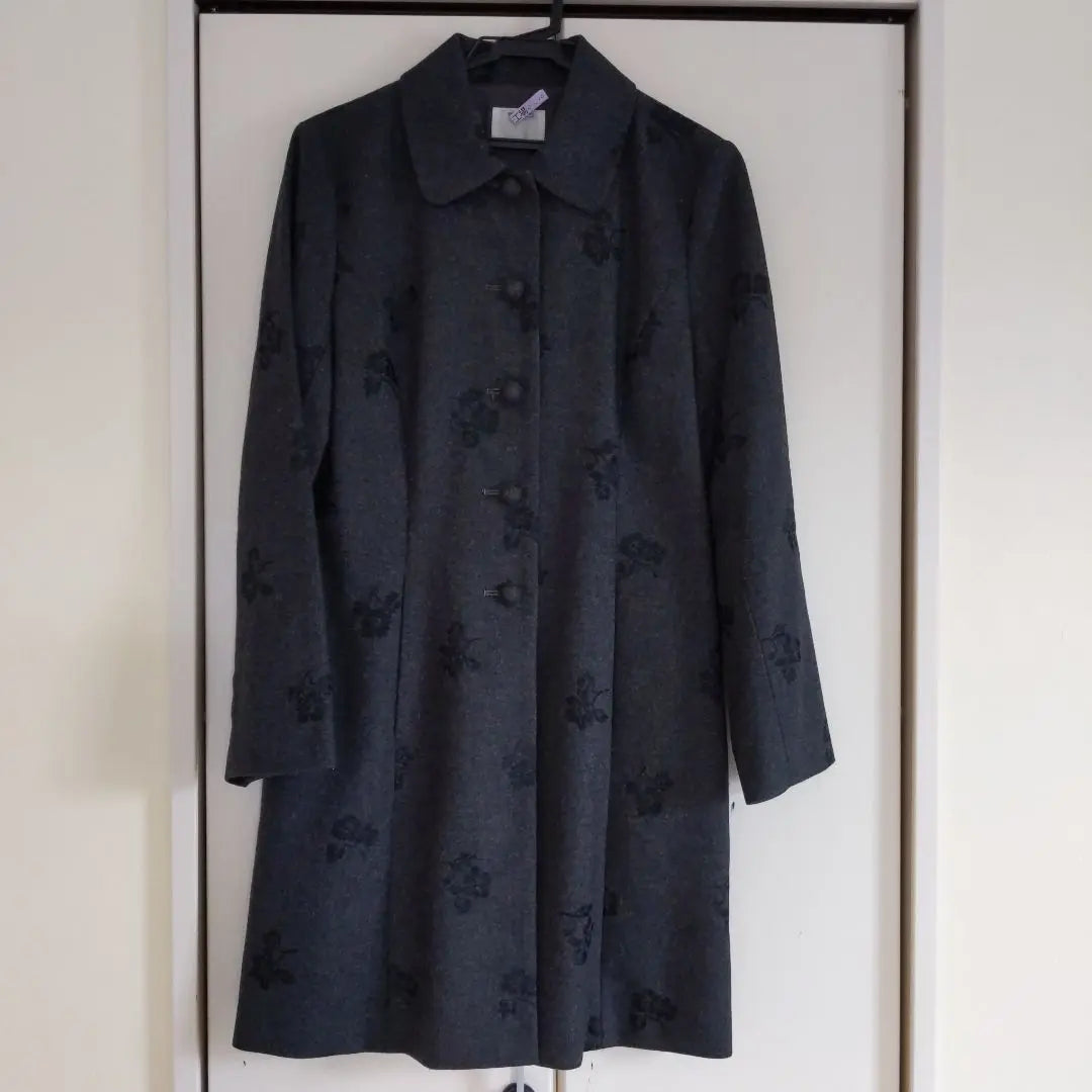 ketty coat black flower embroidery size M