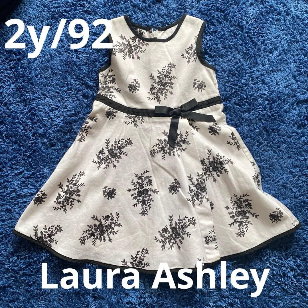 Vestido monocromático para niñas Laura Ashley 90 sin mangas en blanco y negro