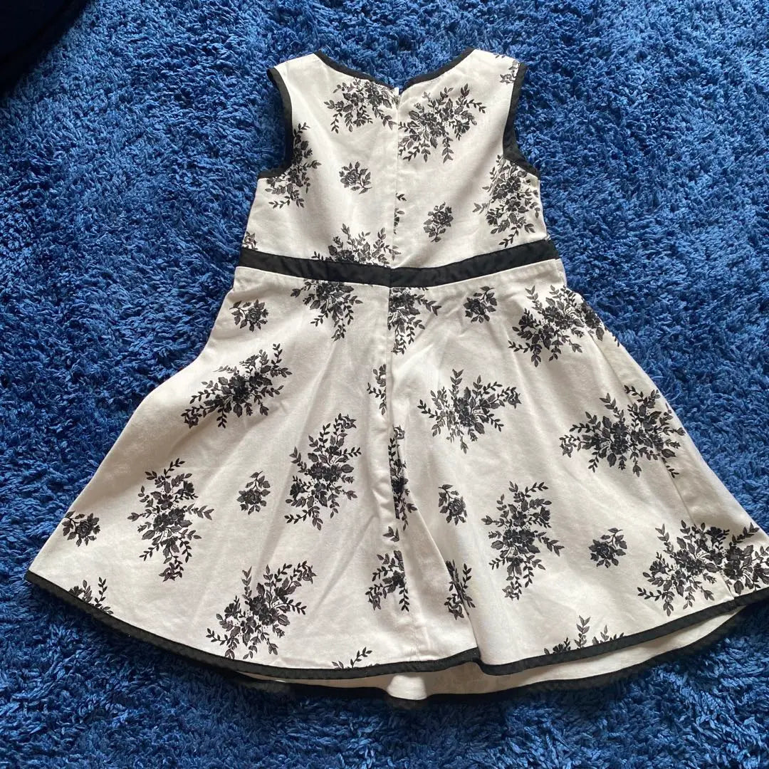 Vestido monocromático para niñas Laura Ashley 90 sin mangas en blanco y negro