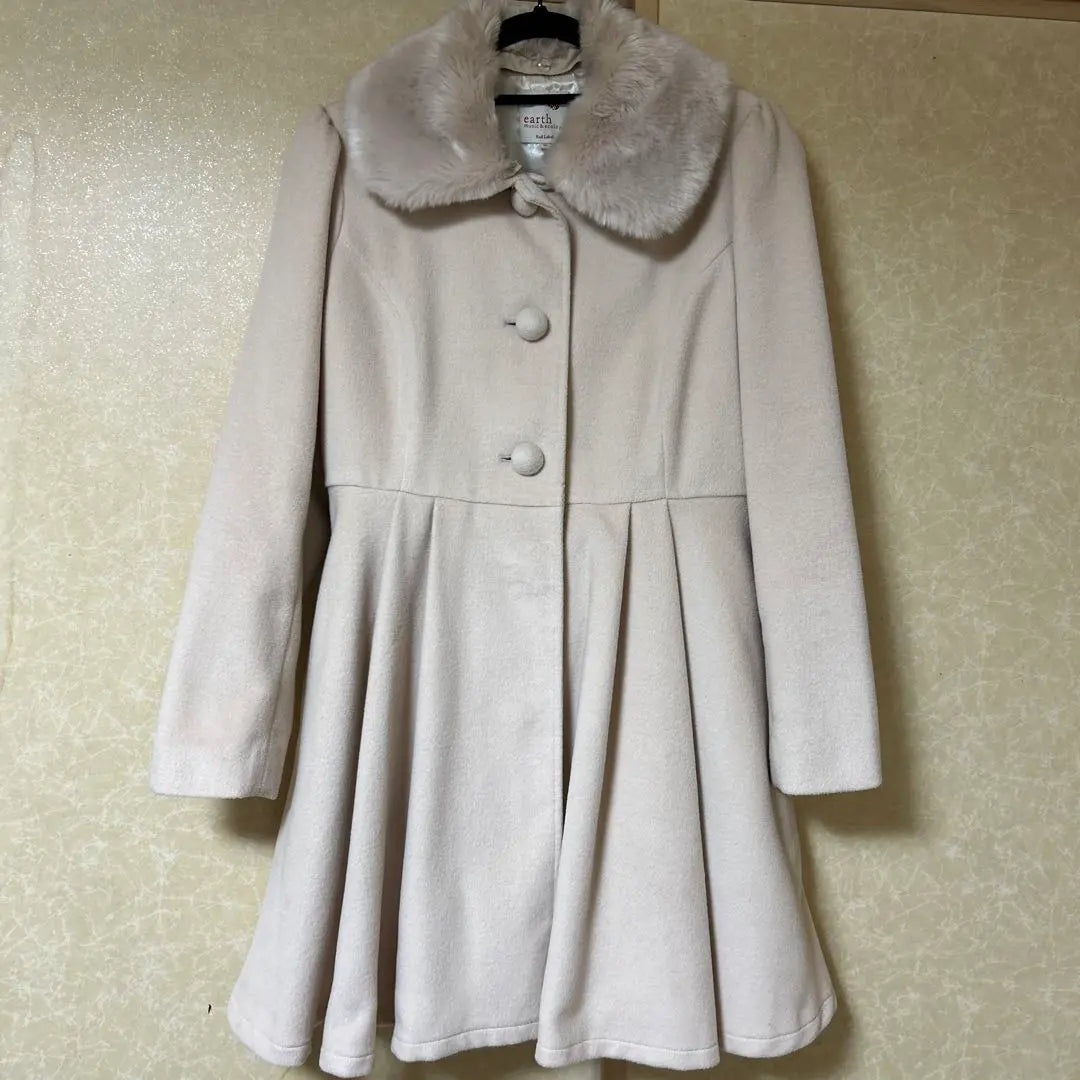 earth music&ecology fur coat