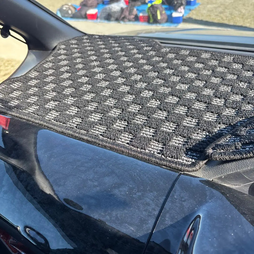 Voxy 80 series dashboard mat