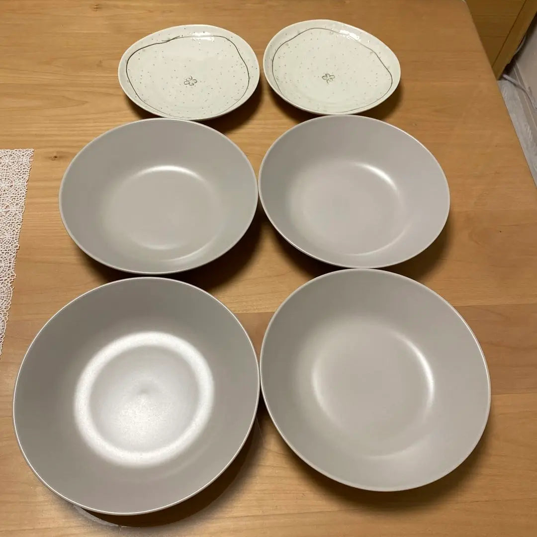 IKEA Fergkuller gris 4 piezas, Hida no Kaki Mimine juego de vajilla de 2 piezas | IKEAフェルグクラー グレー 4枚、ひだの窯 三峰2枚の食器セット