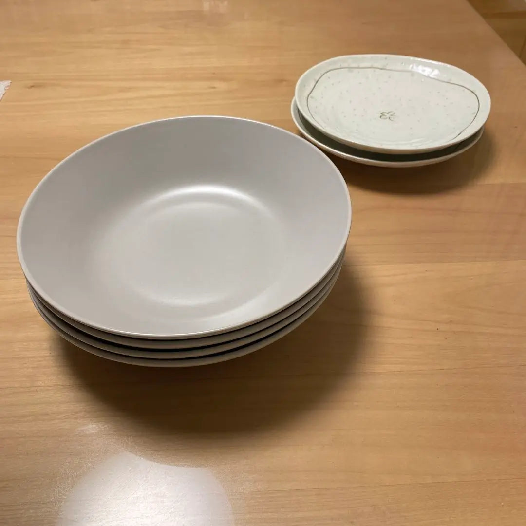 IKEA Fergkuller gris 4 piezas, Hida no Kaki Mimine juego de vajilla de 2 piezas | IKEAフェルグクラー グレー 4枚、ひだの窯 三峰2枚の食器セット