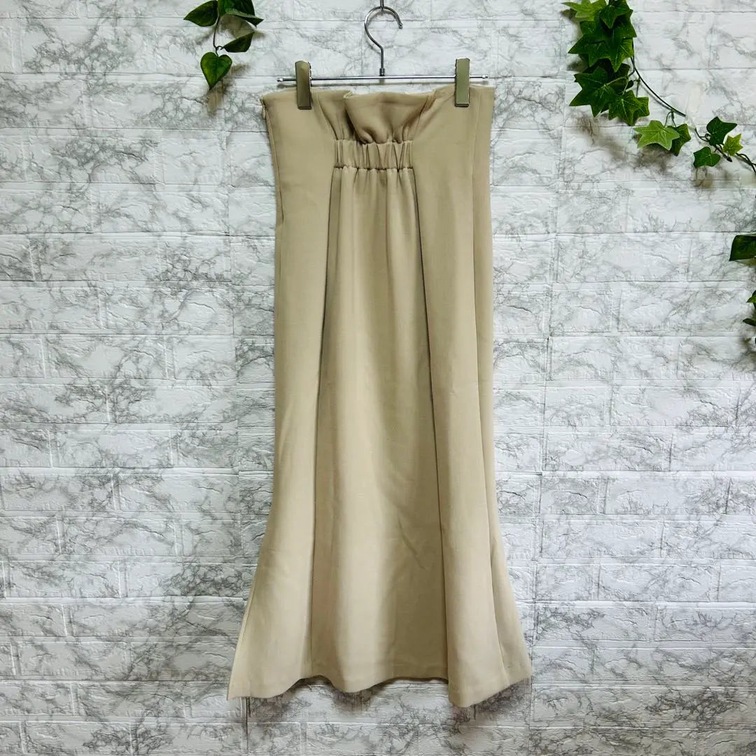 [d48] [Herme] Beige slit long skirt [S]