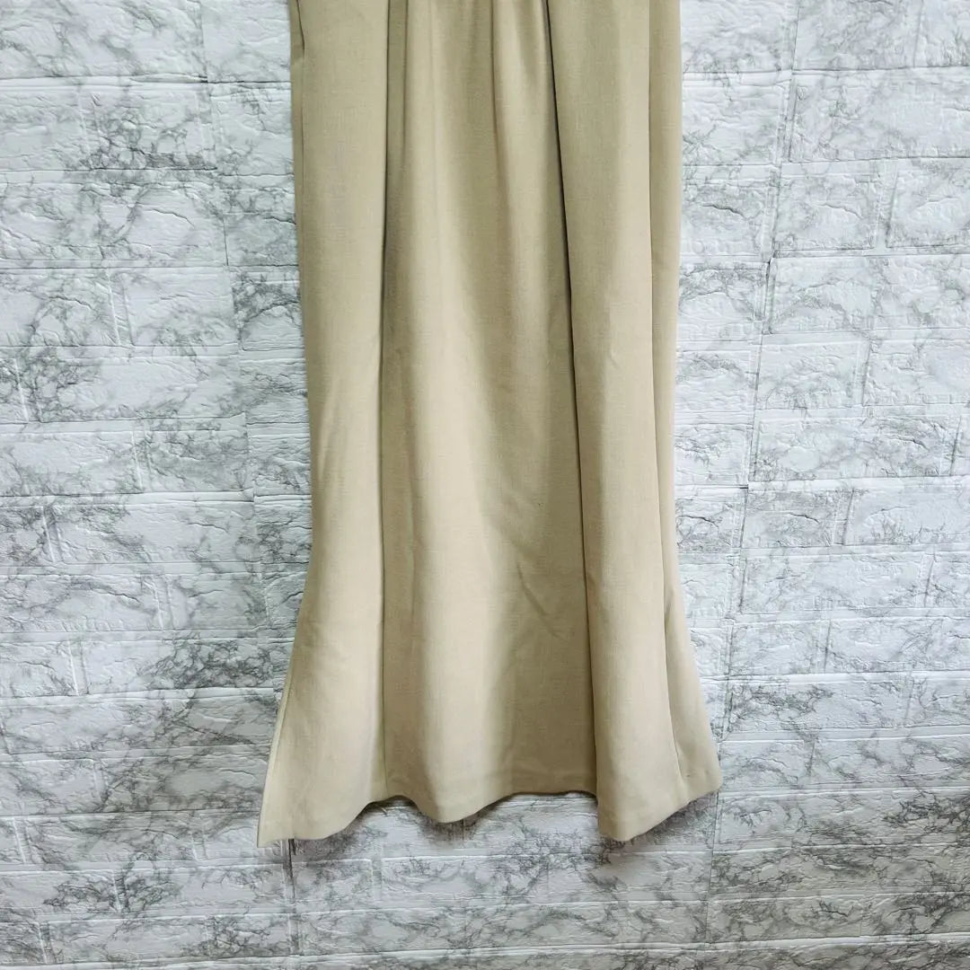 [d48] [Herme] Beige slit long skirt [S]