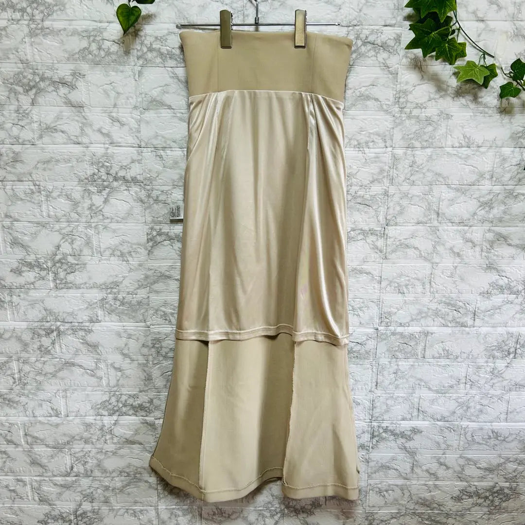 [d48] [Herme] Beige slit long skirt [S]