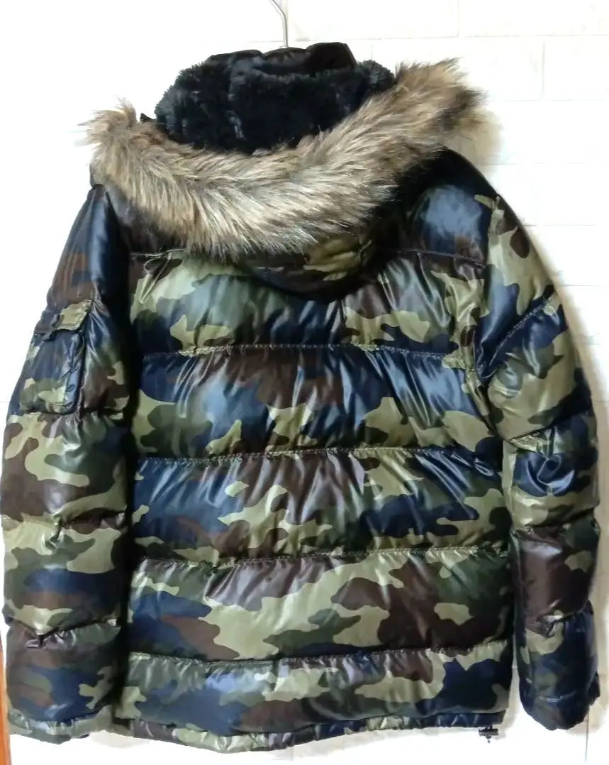 Heisei Retro UNIQLO Furfed Camo Frus -Chaqueta de plumón XL estampado de camuflaje | Bolsa UNIQLO ファーフード付きカモフラダウンジャケット XL