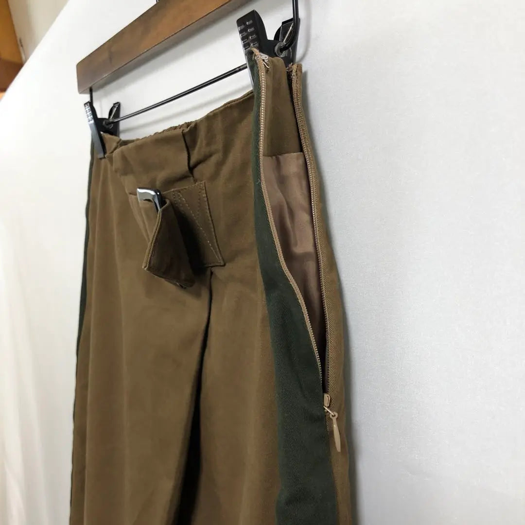 ⭐️ Beautiful condition Lamiral (M) two-tone long skirt, cotton, buckle, elastic waist