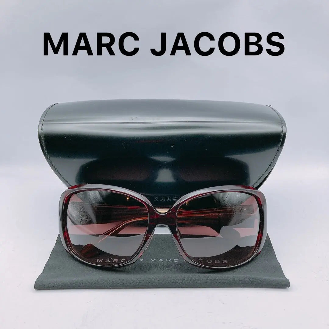 MARC JACOBS Marc Jacobs sunglasses with case