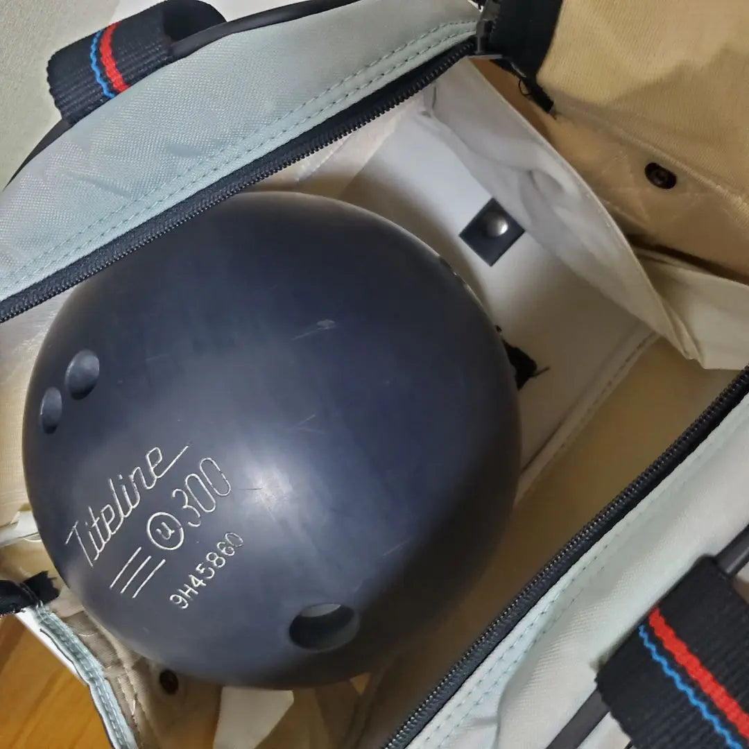 [Price reduction] Bowling Ball & PRO-AM Bag Set