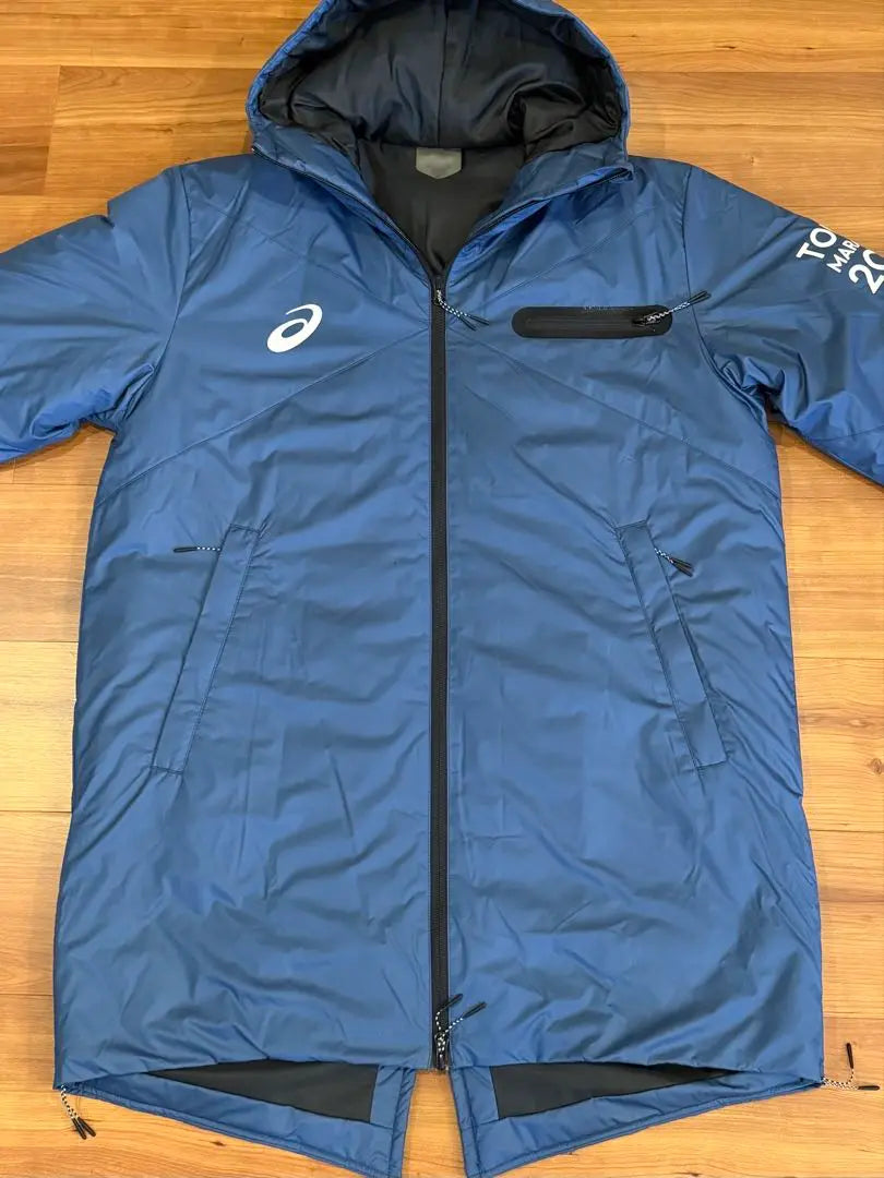 Chaqueta oficial del Maratón de Tokio de ASICS