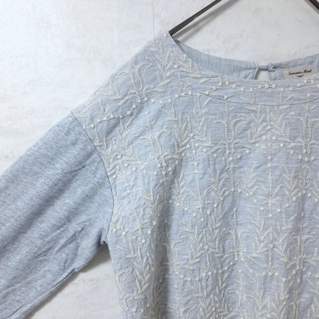 Samantha Moss Front Embroidery Elegant Cut and Sew Pullover Gray