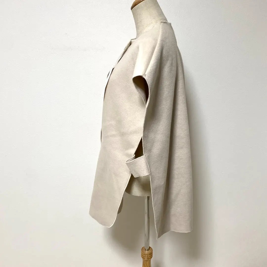 [Regular price: 6,300 yen] notch. Beige color double face over vest