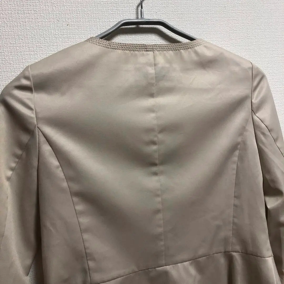 UNTITLED Chaqueta Untitle manga larga sin color beige | SIN TÍTULO アンタイトル 長袖 ノーカラージャケット ベージュ