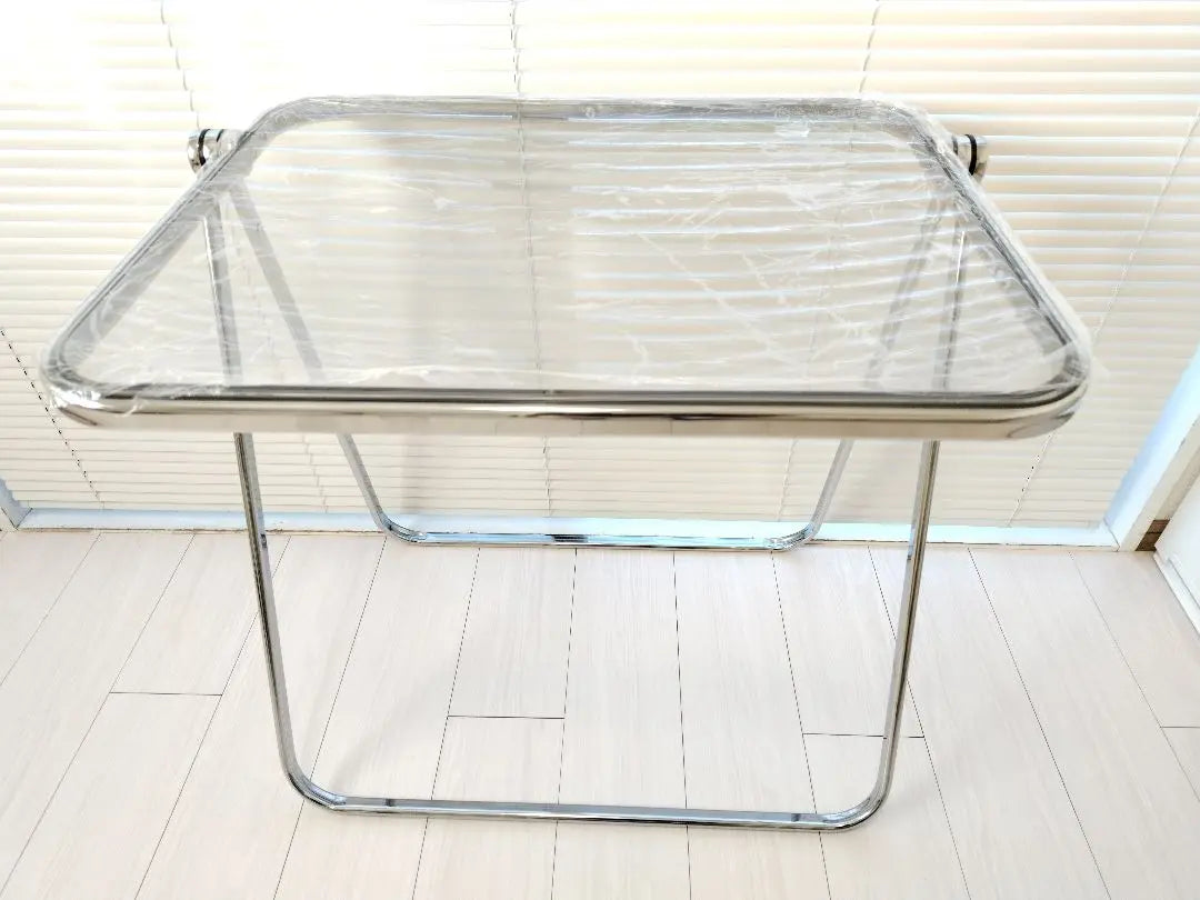 Piletti Reprodut / Mesa transparente plegable Pria Folding