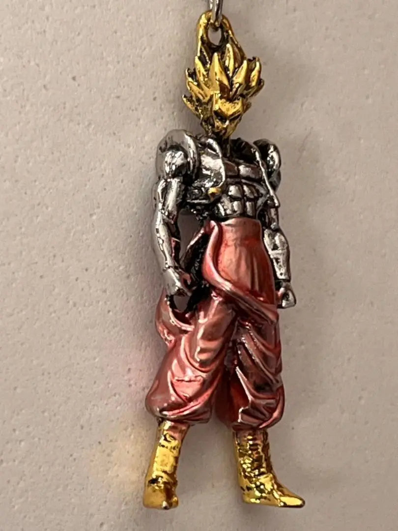 Llavero con forma de Super Saiyan de Dragon Ball Vegeta