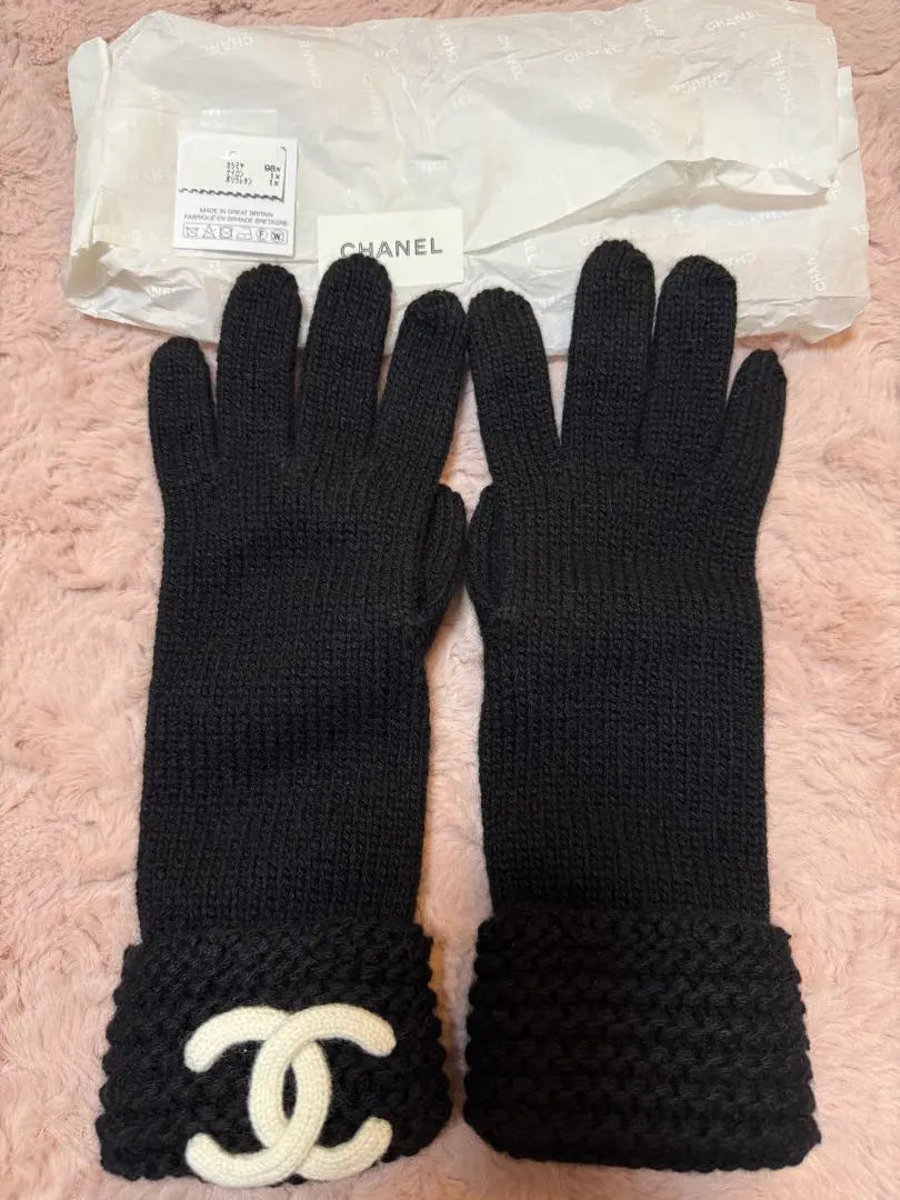 New unused ♡ Chanel ♡ CHANEL ♡ knit gloves